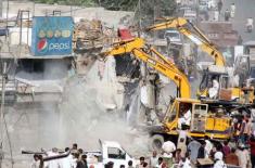 TMA Kohat removes encroachments from Old Jail Road