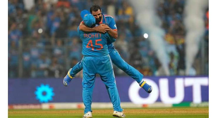 Kohli and Shami star as India reach World Cup final