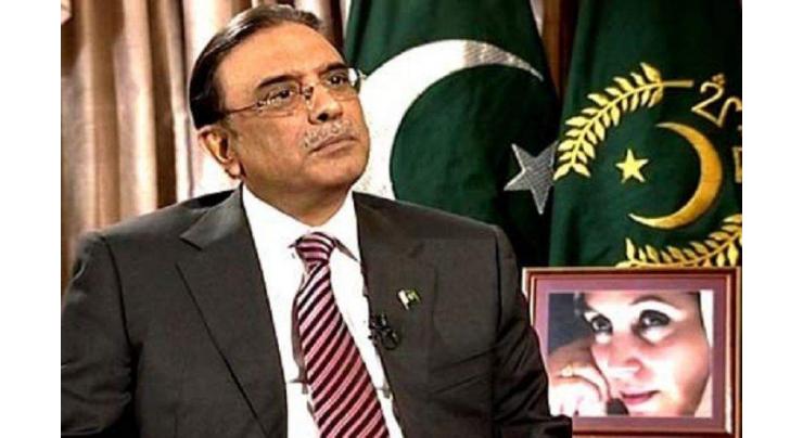 Asif Ali Zardari arrives in Naudero to attend the 16th death anniversary of Shaheed BB