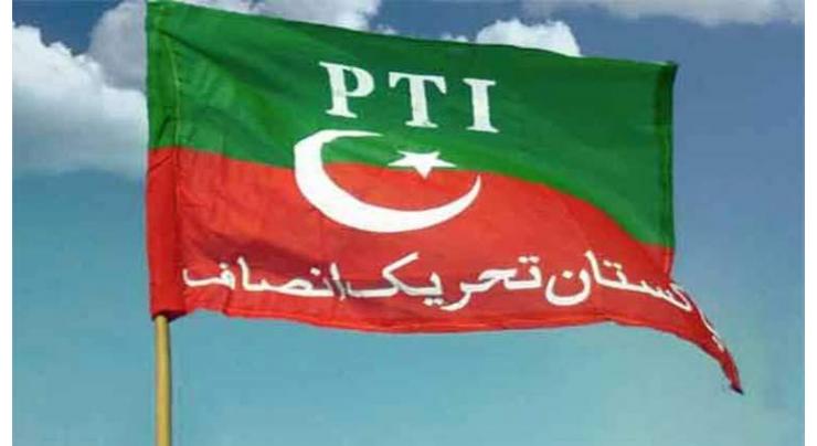 PTI founder moves LHC against  rejection of nomination papers