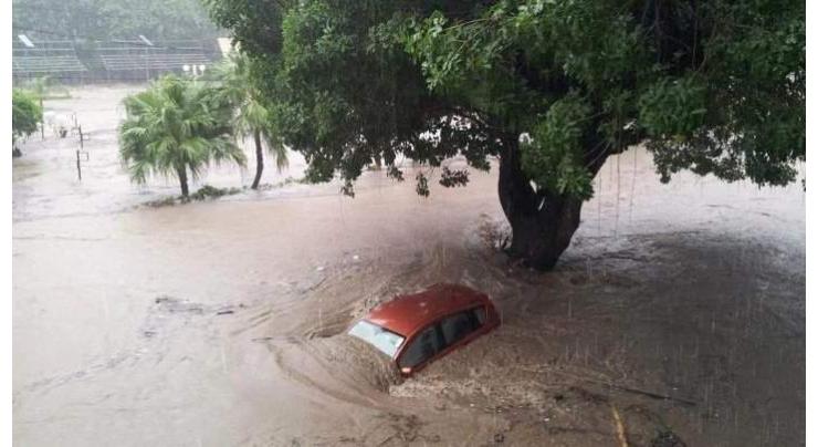 Floods hit Mauritius as tropical cyclone approaches