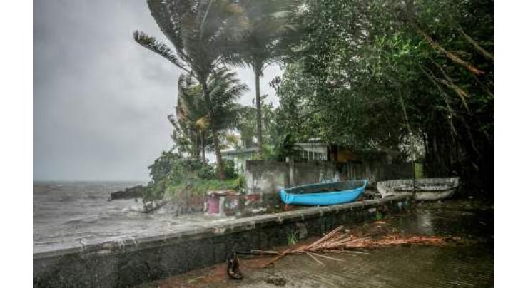 Floods hit Mauritius as tropical cyclone approaches