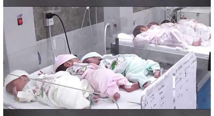 Lahore woman gives birth to quadruplets