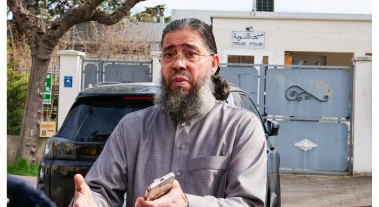 Tunisian imam expelled by France