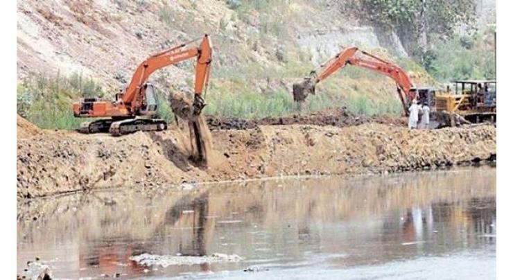 Commissioner directs authorities to remove encroachments from banks of Nullah Lai