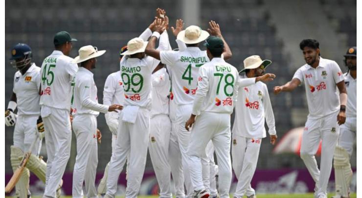 Seamers put Sri Lanka in control as Bangladesh chase 280