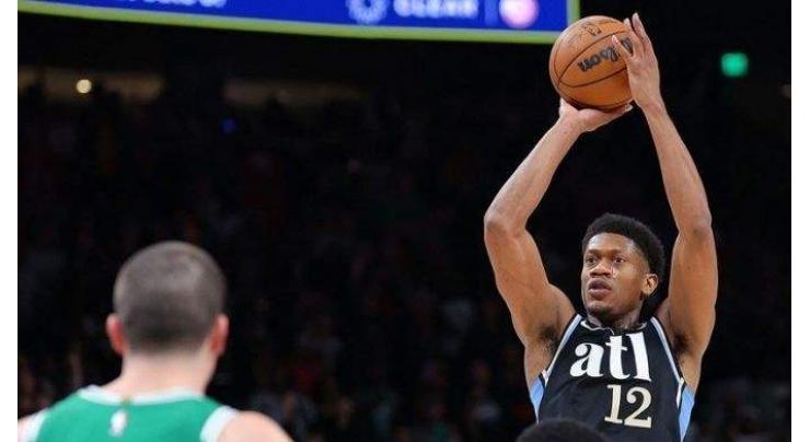 Hawks stage 30-point comeback to stun Celtics