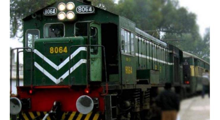 Railways CEO shares plans for Eid trains, service upgrades through e-Kutchehri