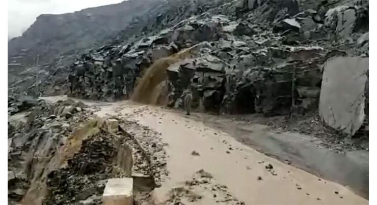 NHA restores road link between KP, Balochistan