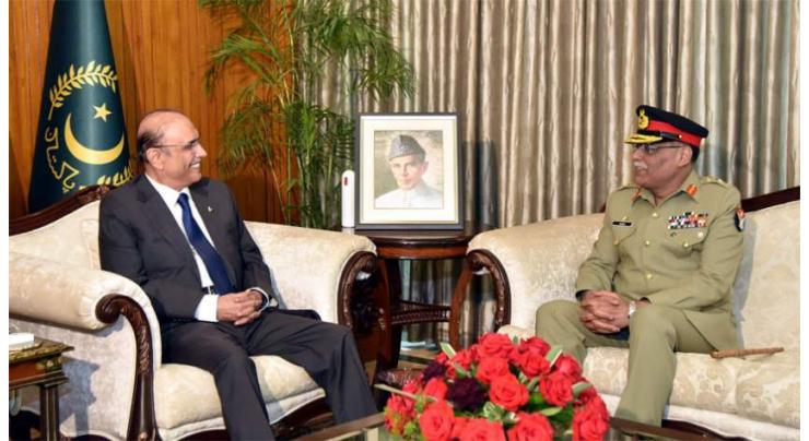 President lauds role of Pakistan’s Armed Forces in defending national frontiers