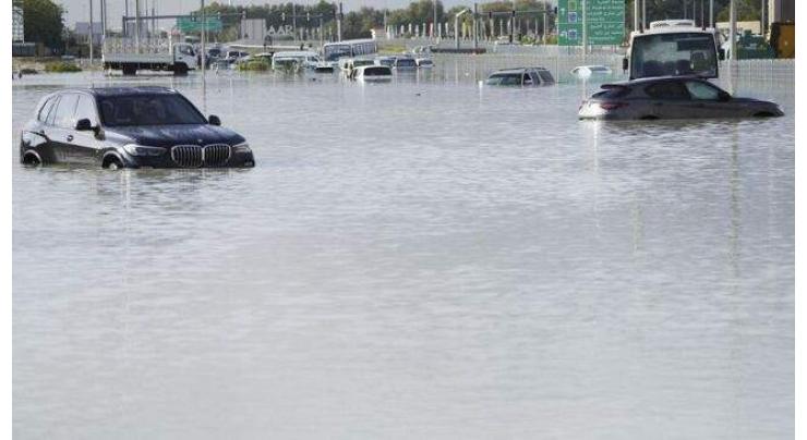 Record-breaking rainfall drops in UAE