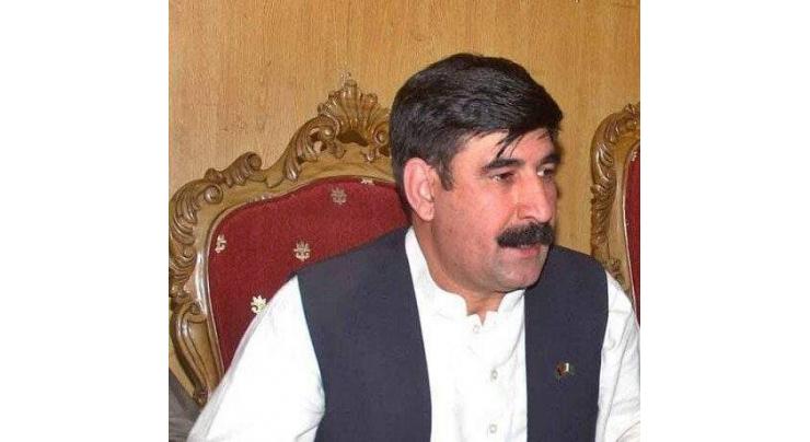 Akhunzada Chattan remains safe in bomb attack