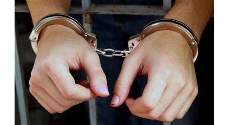 Dera police claim to arrest drug peddler