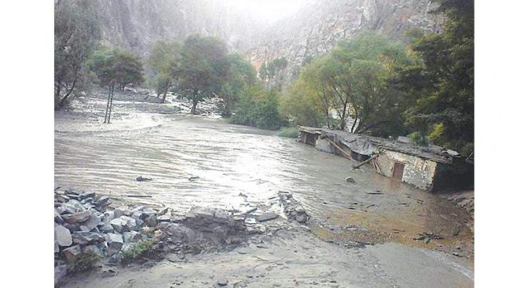 Heavy rains and flash floods cause road closures in Chitral