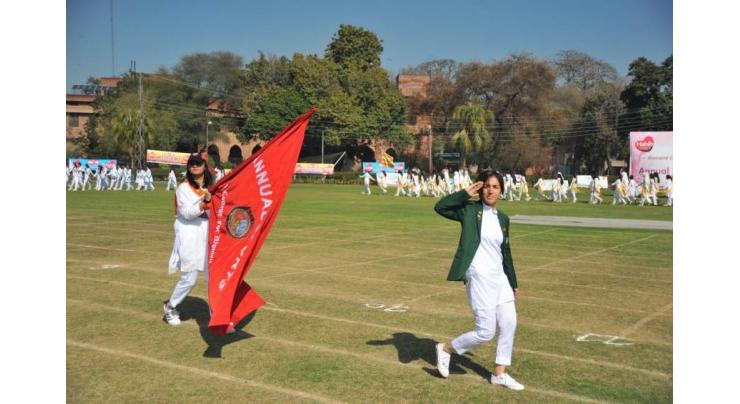 US diplomats take part in cricketing activity at  Kinnaird College ground