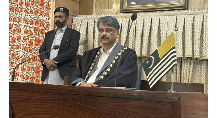 Azad Jammu and Kashmir Prime Minister Anwaar ul Haq Chaudhry seeks more vibrant role of lawyers for delivery of speedy justice