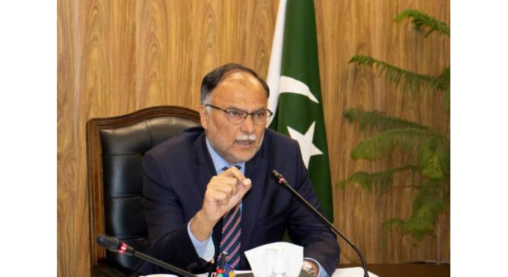 Ahsan Iqbal emphasizes need of professional officers, technocrats to achieve government's objectives