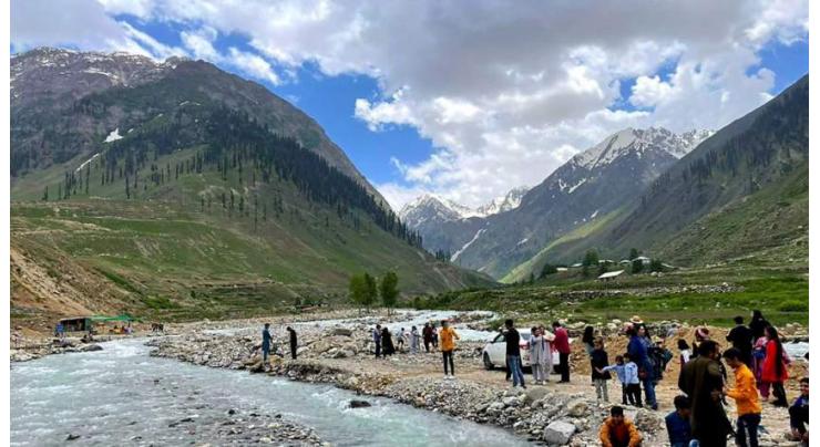 Kaghan Valley tourism season officially kicks off with MNJ road opening