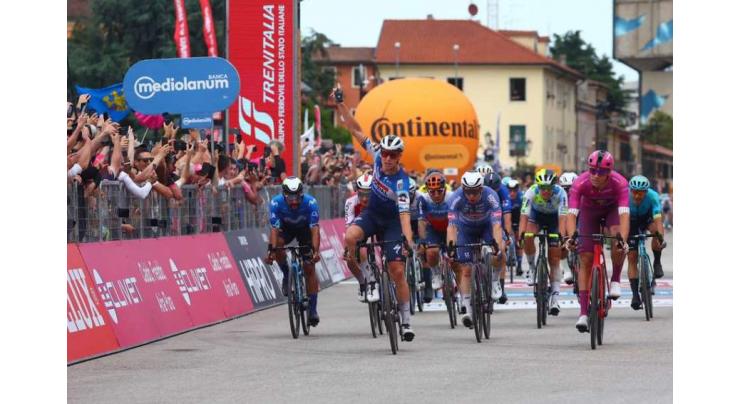 Merlier sprints to Giro 18th stage win as Pogacar keeps lead