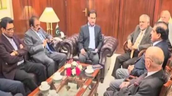 Govt, PTI hold first round of talks today