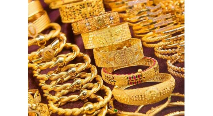 Gold prices go down by Rs2,300 per tola in Pakistan
