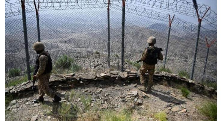 Security forces foil infiltration attempt at Pak-Afghan border, arrest five suspected suicide bombers