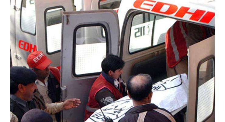 One killed, four injured in Karachi road accident
