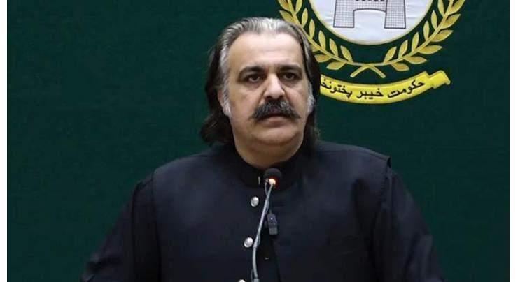 Khyber Pakhtunkhwa, Chief Minister Ali Amin Gandapur visits injured DPO Hangu, praises bravery