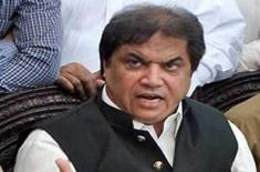 Hanif Abbasi visits BVH to inquire after accident ..