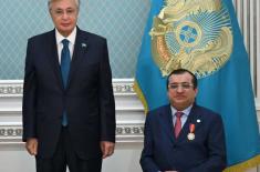 Kazakh President awards APC President Majid Al-Usa ..