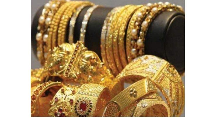 Price of 24-karat gold drops by Rs100 in Pakistan