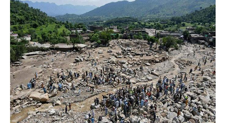 Commissioner inspects rain-affected areas in Soan Valley