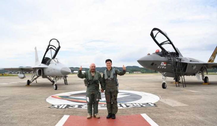 Ministry of Defence undersecretary visits Sacheon Air Base in Korea