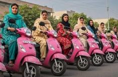 Sindh govt to provide free electric Scooters to wo ..