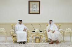 Sharjah Ruler receives Minister of Energy and Infr ..
