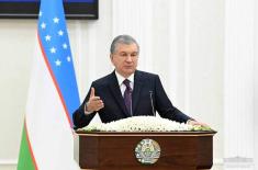 President Mirziyoyev meets Uzbek diaspora, student ..