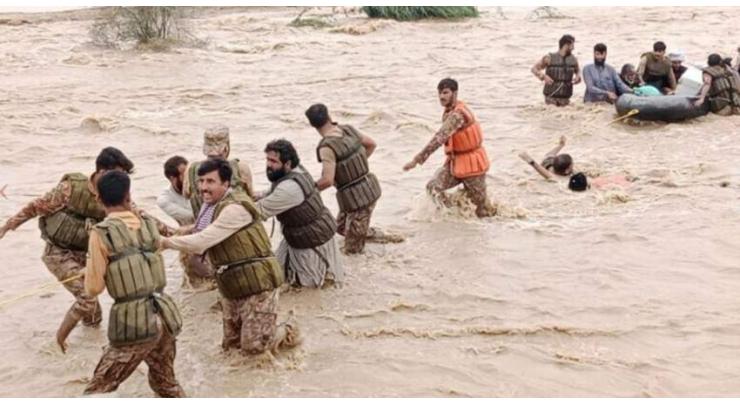 SID releases river flow data, HESCO chief inspects flood emergency camp, 75 families relocated