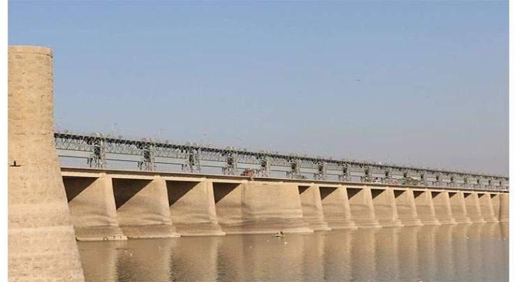 Flood readings reach 420,565 causes at Kotri barrage