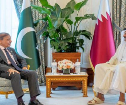 رئیس الوزراء شھباز شریف یجدد تأکید تضامن باکستان الکامل مع دولة قطر
