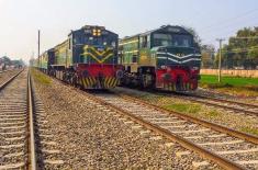 Railways special stops at Renala Khurd for urs par ..