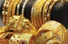 Gold price drops by Rs10, 600 per tola in Pakistan