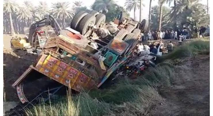 11 injured near Rawalpindi road accident