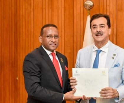 حکومة شھباز شریف یمنح سفیر اثیوبیا شھادة تقدیر لتعزیز العلاقات بین البلدین
