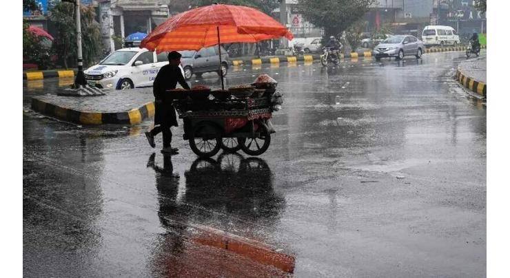 Heavy rain, hail, thunderstorms lash Lahore