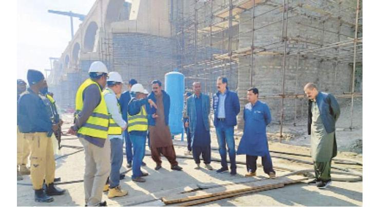 Jam Khan reviews progress of Jamshoro dual carriageway project