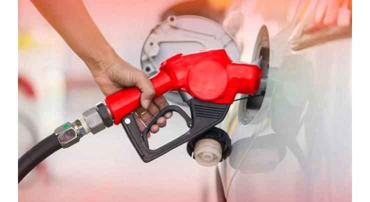 Govt slashes petrol price by Rs6, diesel by Rs6.80 in latest fuel cut