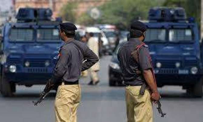 Karachi Mein Police Ka Rawaiya