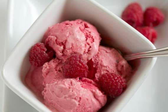 Raspberry IceCream Recipe In Urdu