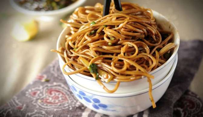 noodles sabzion ki souces kay sath Recipe In Urdu
