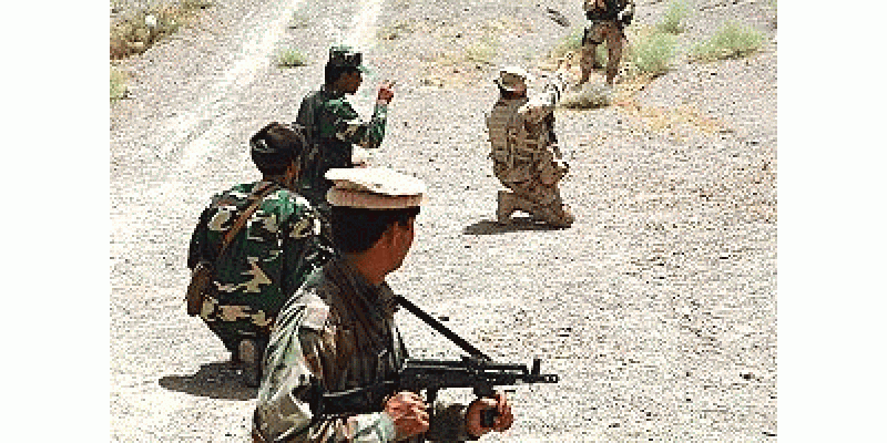 Pakistani Qabaili illaqe Per Afghan Forces Ki Bombari